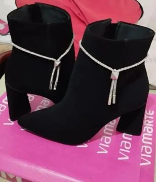 Bota salto alto via marte