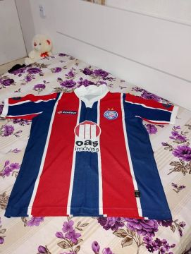 Camisa de Futebol do Bahia antiga, mas em excelente estado - Tamanho M