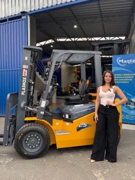 EMPILHADEIRA PLASNOX | 2.500 KG | DUPLEX | A PRONTA ENTREGA 