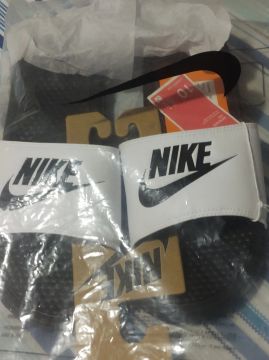 Sandália Nike 