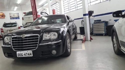 Chrysler 300C 5.7 Hemi 4p Sedan V8-2006 $ 75.000 LEVA
