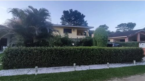 ALDEIA, CASA DÚPLEX, 199,28 M², 4 QUARTOS, SENDO 1 SUÍTE,  3 WCS, 2 VAGAS.