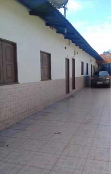 Alugo bairro universitário 