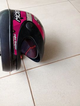Capacete Moto Gow - Preto e Rosa valor 30 reais menor preço comprei um novo