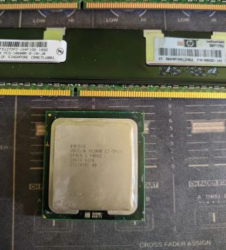 Processador Xeon E5-2420 1.90Ghz LGA 1356 + 2 memórias ECC 4gb 1333Mhz