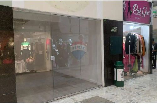 Loja locação no Santa Cruz Shopping em ótimo ponto . Pacote: 2118,00