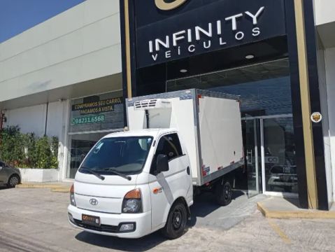 HR 2022 2.5 Diesel manual Combustível Diesel Km: 54.713 Com Garantia de Fabrica Unico dono