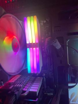 Memória RAM RGB 16GB DDR4