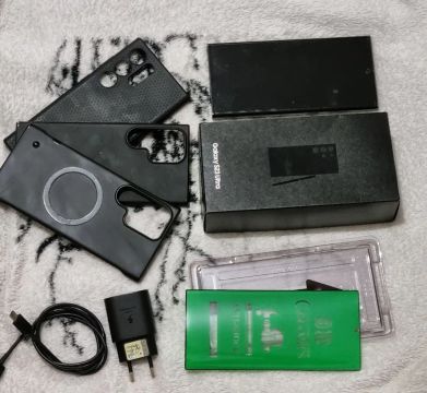 VENDO OU TROCO S-23 ULTRA DE 512GB E 12 DE RAM EM ESTADO DE ZERO 