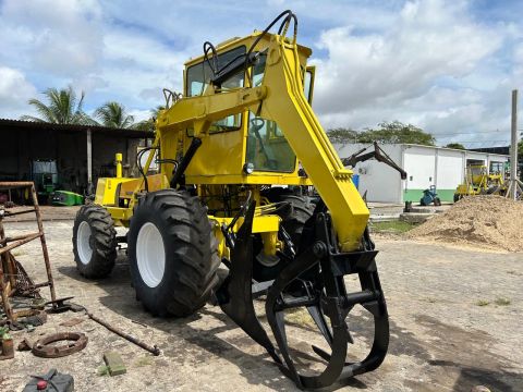 Carregadeira valtra 1280 4x4