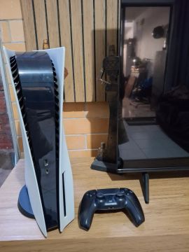 Playstation 5 Com Leitor de mídia física + Jogos. Oportunidade única!.