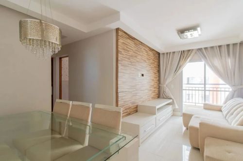 Vende-se apto mobiliado no Condomínio Imperial
