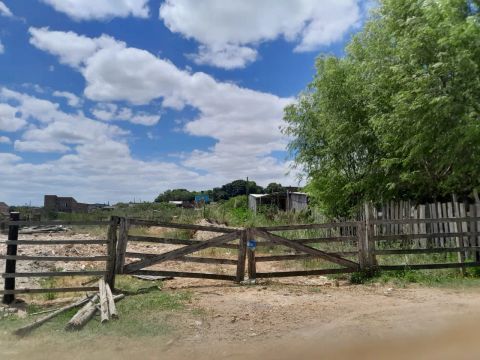Vende-se terreno 