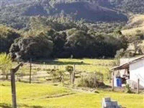 Vendo Lindo Sítio em Bragança Paulista, Aceito Permuta por Imovel menor Valor