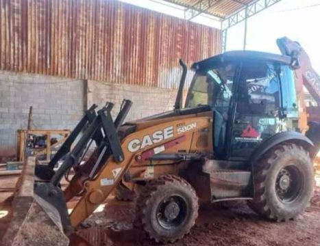 Retroescavadeira Case 580N 2019