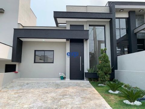 Casa no Condomínio Horto Villagio Florestal