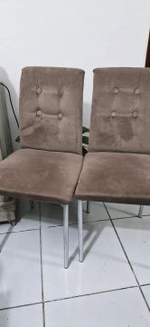 Vendo 4 Cadeiras Estofadas com Base Cromada