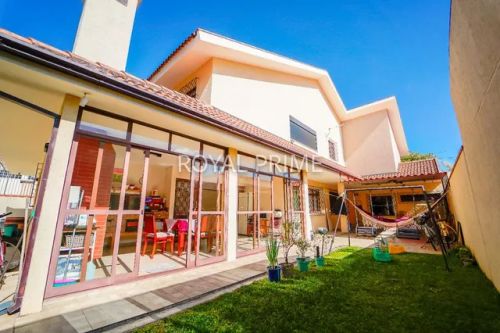 Sobrado de Rua com Quintal e 5 quartos à venda, 267 m² - Seminário - Curitiba/PR