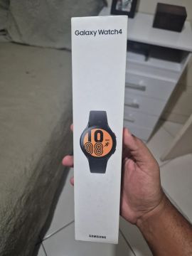 Samsung Galaxy Watch 4 / 44mm
