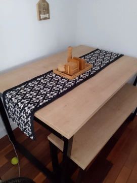 Mesa de jantar industrial  com banco