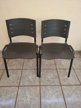 Cadeira fixa preta