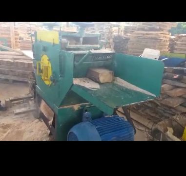Maquina multilamina bloqueadeira serraria
