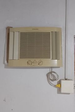 Ar Condicionado de Janela Electrolux Usado