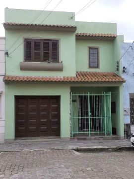 Casa 4 dormitórios para vender ou alugar Centro Rio Grande/RS