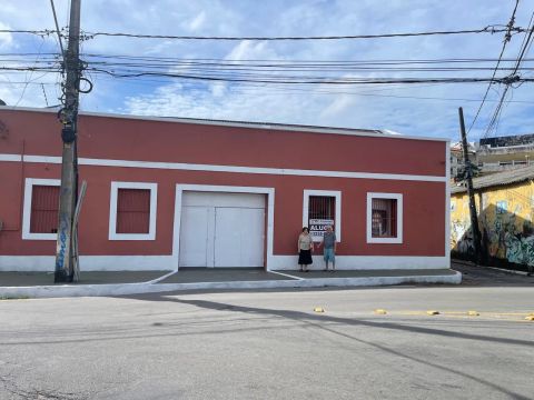 Prédio na Beira Mar