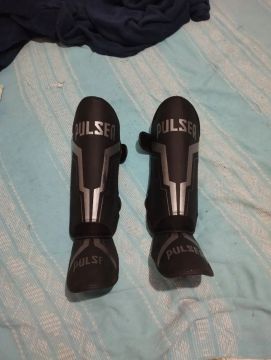 Caneleiras Pulser semi novo 