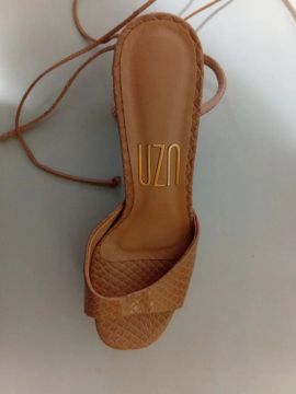 Sandália de Salto UZA Bege