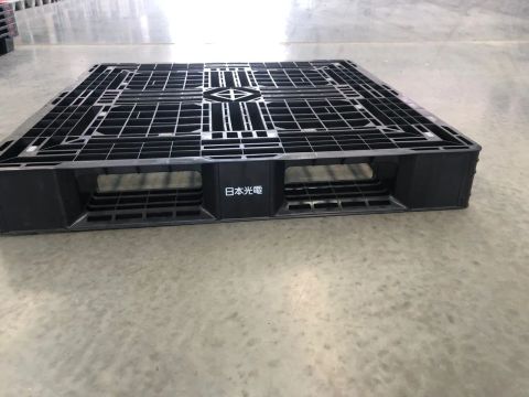 Palete plástico para carga pesada