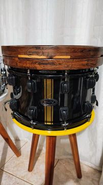 Caixa RMV 14 por 8 + Aro de Madeira Solid Drums 14
