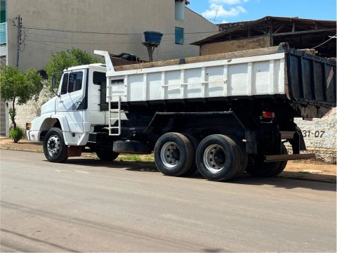 Vendo Caminhão Caçamba 1618 muito novo!