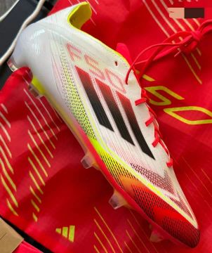 Chuteiras de Futebol Adidas F50