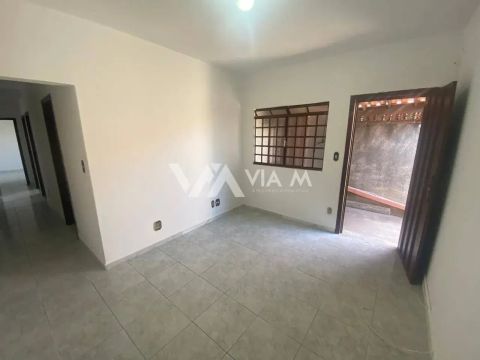 Casa para locação no bairro Jardim Brasília
