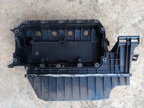 Tampa do cabeçote Renault clio/Peugeot 206 1.0 16v