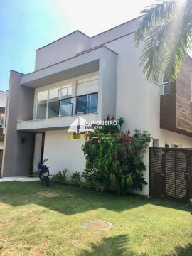 Casa em condomínio à venda em Maresias! Agende sua visita!