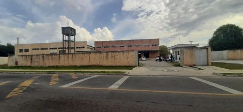 Barracão à venda por R$ 15000000.00, 3700.00 m2 - NOVO MUNDO - CURITIBA/PR