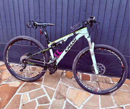 Bicicleta Mountain Bike - Caloi FS - aro 29