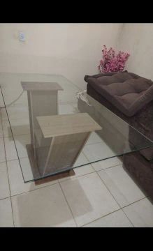 Vendo uma mesa de 6 cadeiras 