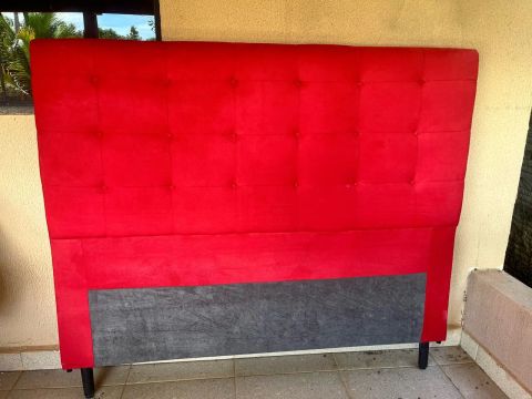 Cabeceira de Cama Queen em Suede Vermelho