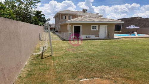 Sobrado para aluguel com 460 metros quadrados com 4 quartos
