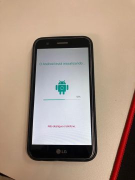 Celular LG K10-2017 tela com defeito + capinha