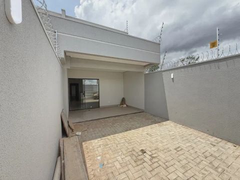 Casa de 3 Quartos sendo 1 Suíte na 1404 Sul