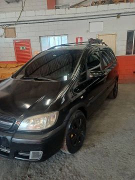 Troco zafira expression 2.0 automático mais moto cbr250 por camionete ou pick-up 