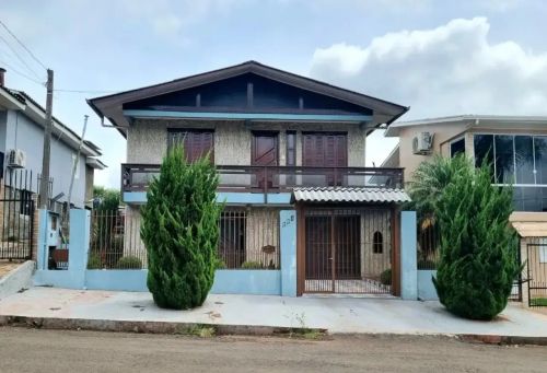 Imóvel para venda possui 500 metros quadrados com 5 quartos em Centro - Panambi - RS