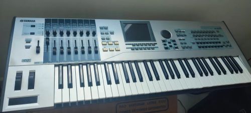 Teclado Yamaha Motif XS6 - 61 teclas