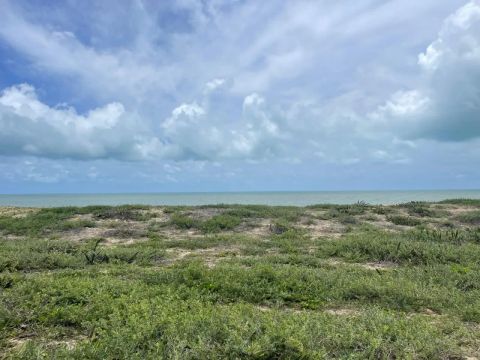 Imóvel para venda tem 600 metros quadrados em Maracajaú - Maxaranguape - RN