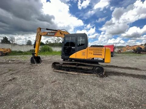 Escavadeira Sany SY135C 2015